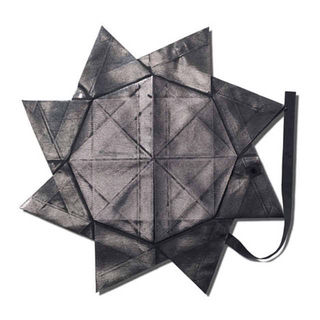 THE MAGAZINE | 132 5.ISSEY MIYAKE